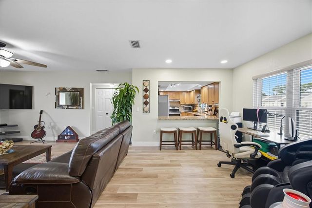 2460 HERON TERRACE 202E, Clearwater, FL 33762