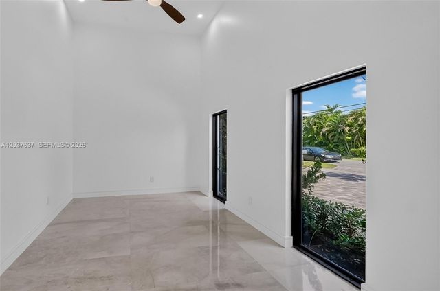 2832 NE 24th Court, Fort Lauderdale, FL 33305