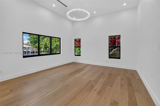 2832 NE 24th Court, Fort Lauderdale, FL 33305