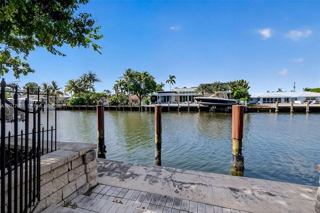 2832 NE 24th Court, Fort Lauderdale, FL 33305