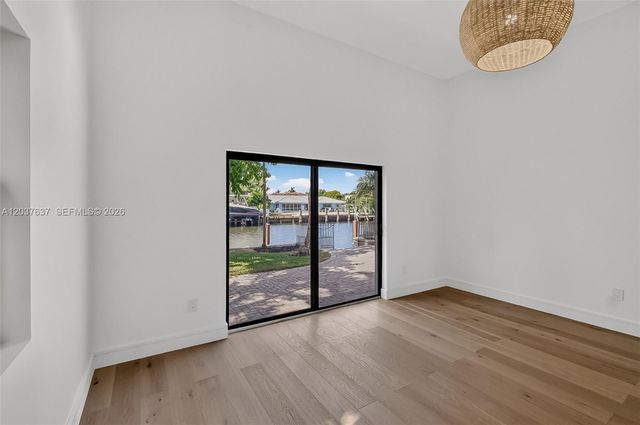 2832 NE 24th Court, Fort Lauderdale, FL 33305