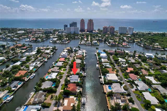 2832 NE 24th Court, Fort Lauderdale, FL 33305