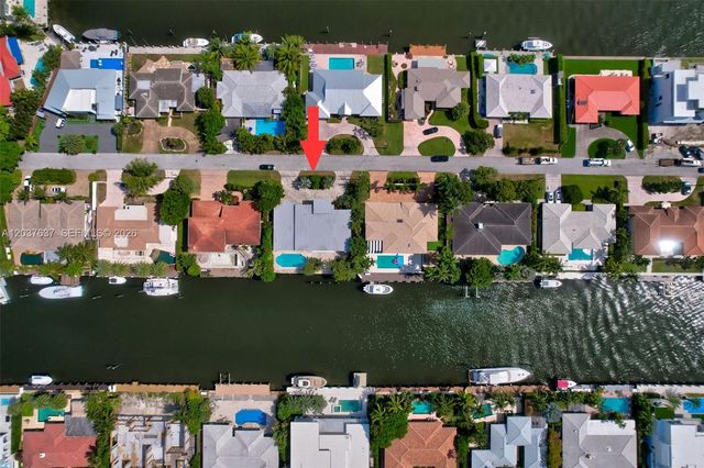 2832 NE 24th Court, Fort Lauderdale, FL 33305