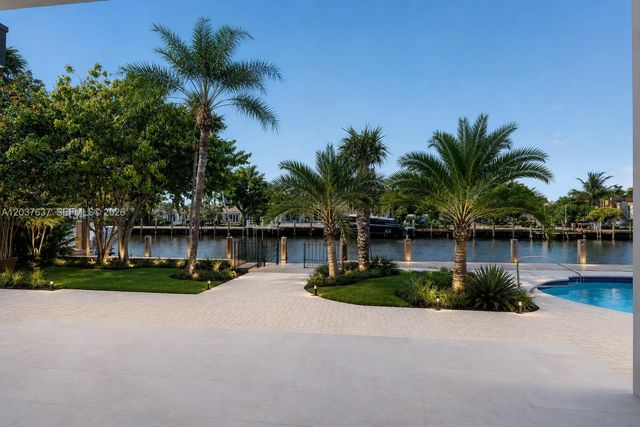 2832 NE 24th Court, Fort Lauderdale, FL 33305
