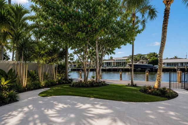 2832 NE 24th Court, Fort Lauderdale, FL 33305