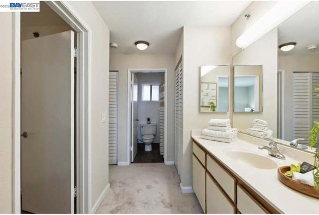 680 Dartmore Lane 260, Hayward, CA 94544