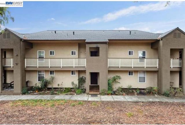 680 Dartmore Lane 260, Hayward, CA 94544