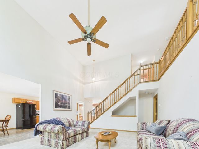 3884 Black Pine Drive, Grove City, OH 43123