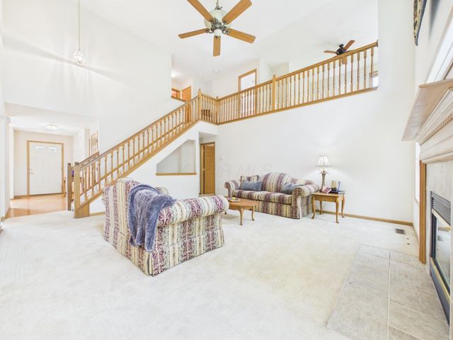 3884 Black Pine Drive, Grove City, OH 43123