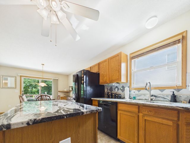 3884 Black Pine Drive, Grove City, OH 43123