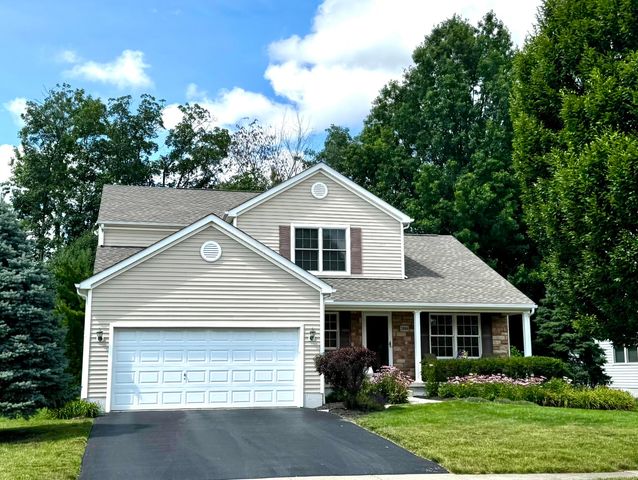 3884 Black Pine Drive, Grove City, OH 43123