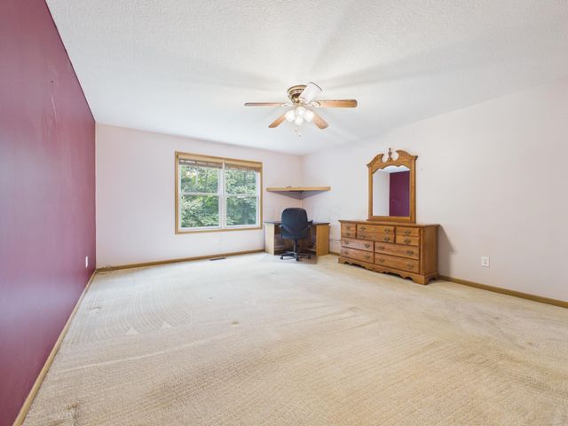 3884 Black Pine Drive, Grove City, OH 43123