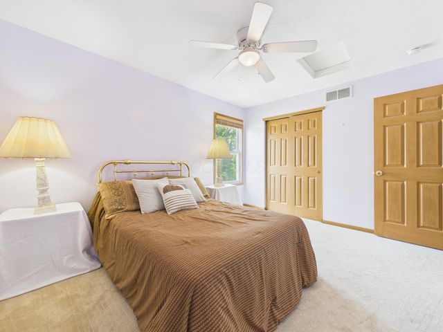 3884 Black Pine Drive, Grove City, OH 43123