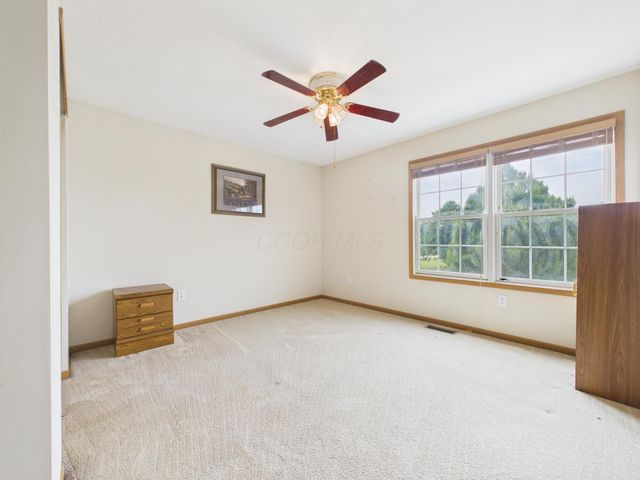 3884 Black Pine Drive, Grove City, OH 43123