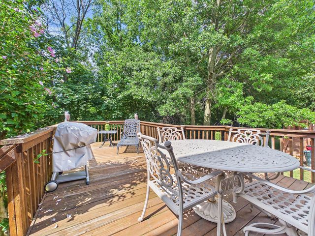 3884 Black Pine Drive, Grove City, OH 43123