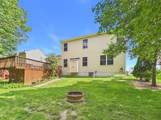 3884 Black Pine Drive, Grove City, OH 43123