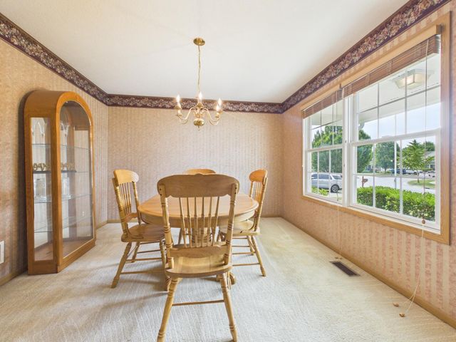 3884 Black Pine Drive, Grove City, OH 43123