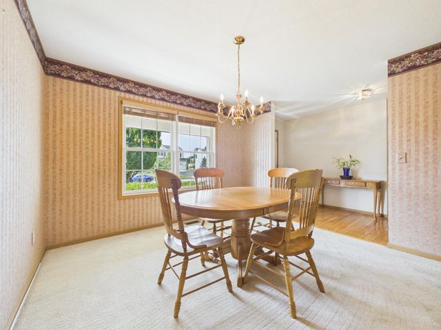 3884 Black Pine Drive, Grove City, OH 43123