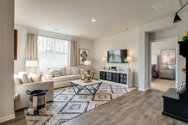 4304 Scarlet Court, Columbia, TN 38401