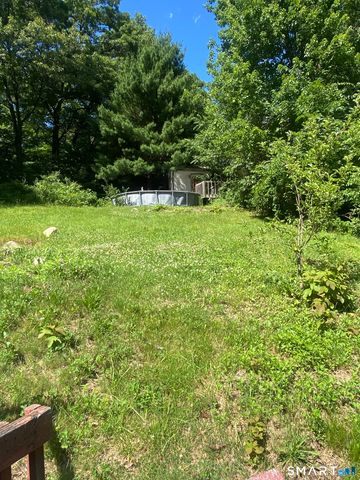152 Delaware Avenue, Waterbury, CT 06708