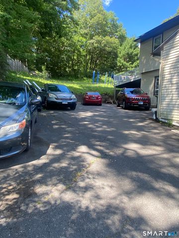 152 Delaware Avenue, Waterbury, CT 06708