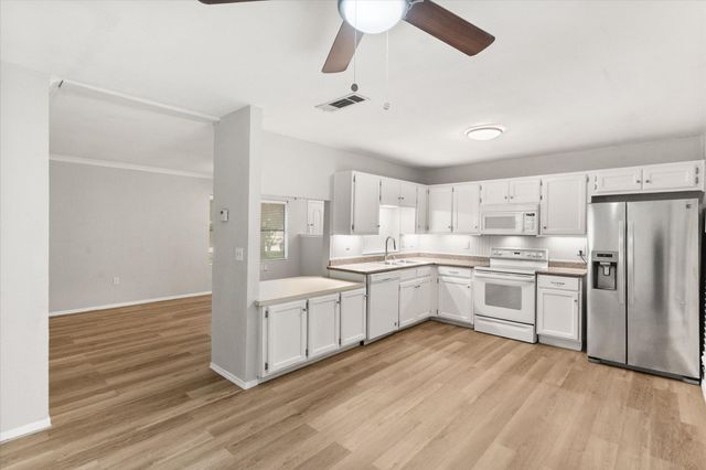603 Plainview Drive, Mansfield, TX 76063