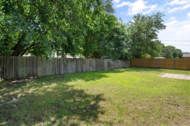 603 Plainview Drive, Mansfield, TX 76063