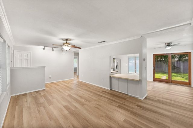 603 Plainview Drive, Mansfield, TX 76063