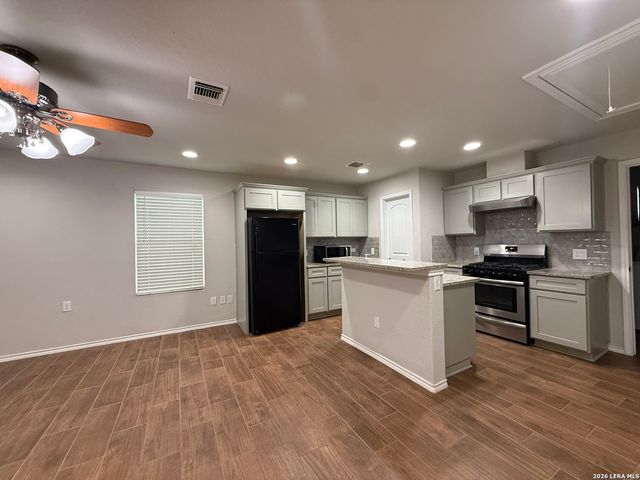 1615 Nolan, San Antonio, TX 78202