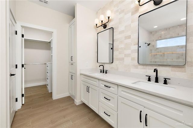 3424 E McGrady Street, Edinburg, TX 78542