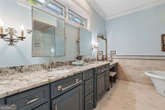 2706 Winding Lane NE, Brookhaven, GA 30319
