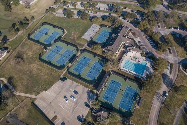 315 Bentwood Court, Montgomery, TX 77356