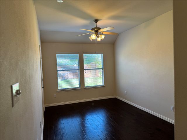 909 White Porch Avenue, Forney, TX 75126