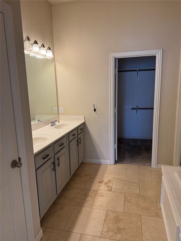 909 White Porch Avenue, Forney, TX 75126