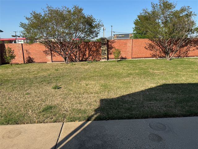 909 White Porch Avenue, Forney, TX 75126