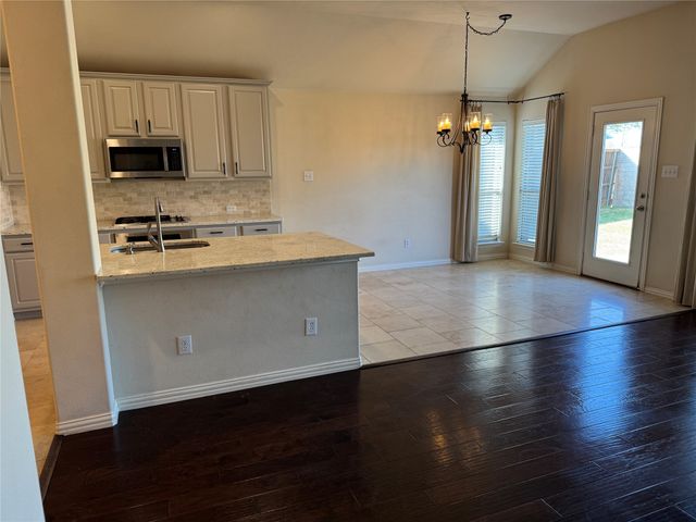 909 White Porch Avenue, Forney, TX 75126