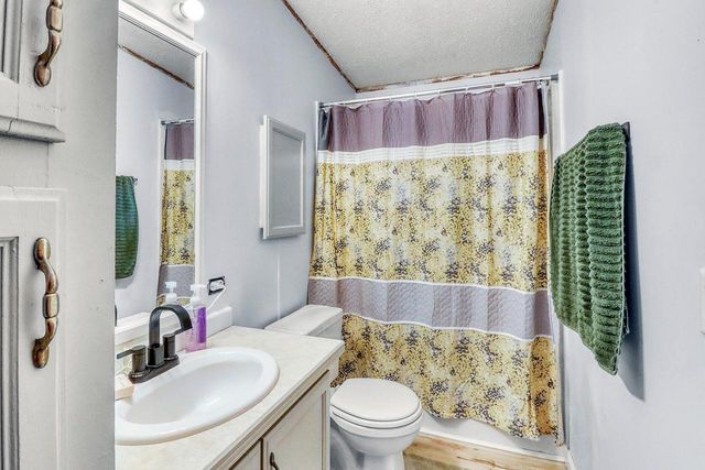 6920 2nd Street N, Moorhead, MN 56560