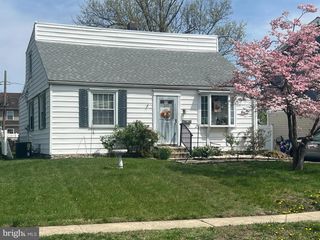 222 W LOVE LN, Norwood, PA 19074