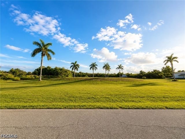 7655 Barrancas AVE, Bokeelia, FL 33922