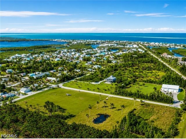7655 Barrancas AVE, Bokeelia, FL 33922
