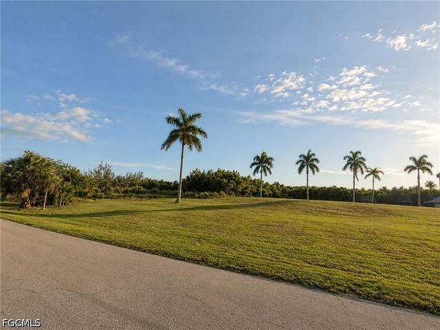 7655 Barrancas AVE, Bokeelia, FL 33922