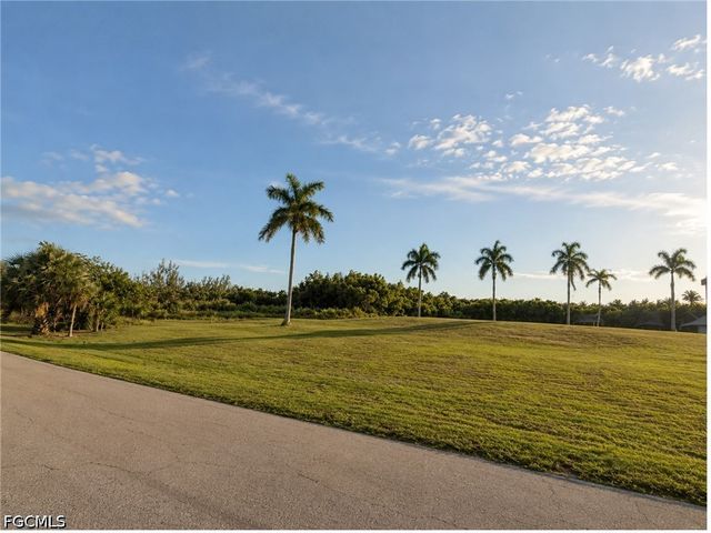 7655 Barrancas AVE, Bokeelia, FL 33922