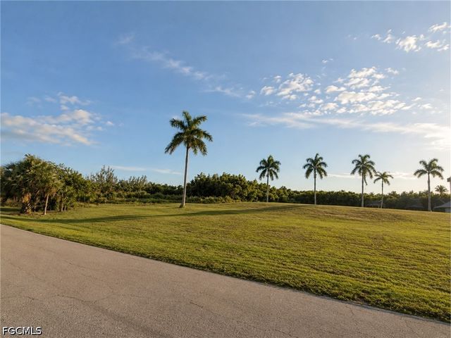7655 Barrancas AVE, Bokeelia, FL 33922