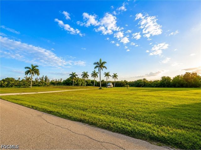 7655 Barrancas AVE, Bokeelia, FL 33922