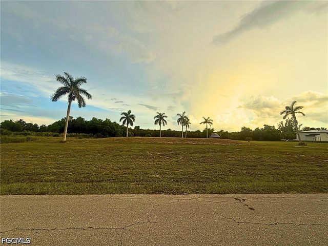 7655 Barrancas AVE, Bokeelia, FL 33922
