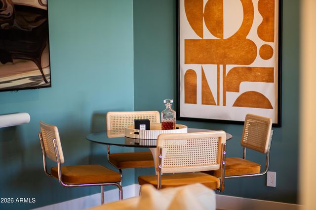 517 W HOLLY Street, Phoenix, AZ 85003