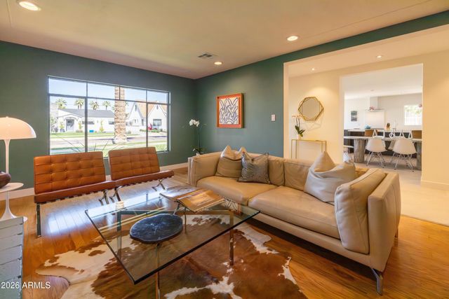 517 W HOLLY Street, Phoenix, AZ 85003