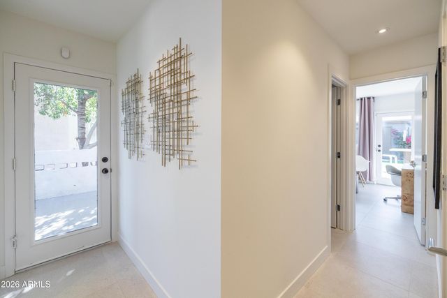 517 W HOLLY Street, Phoenix, AZ 85003