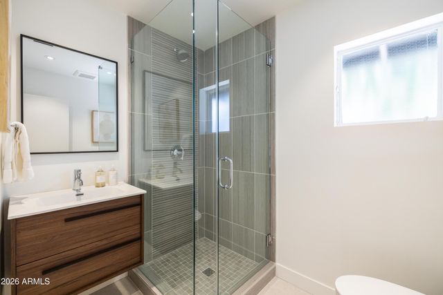 517 W HOLLY Street, Phoenix, AZ 85003