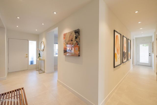 517 W HOLLY Street, Phoenix, AZ 85003